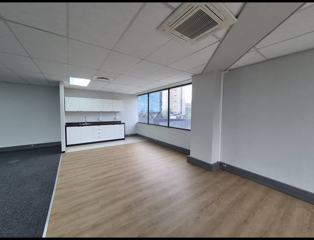 451M² OFFICE TO LET IN SANDTON CENTRAL